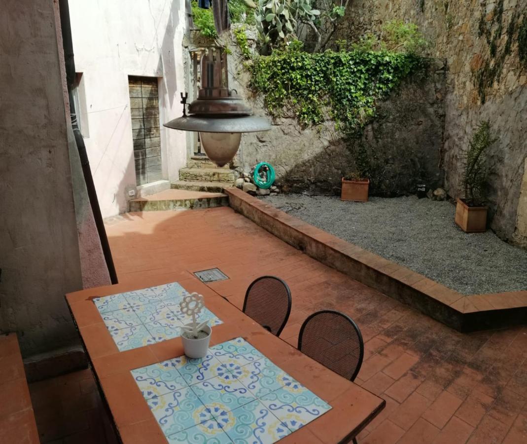La Casina Di Alice Lägenhet Marciana Marina  Exteriör bild